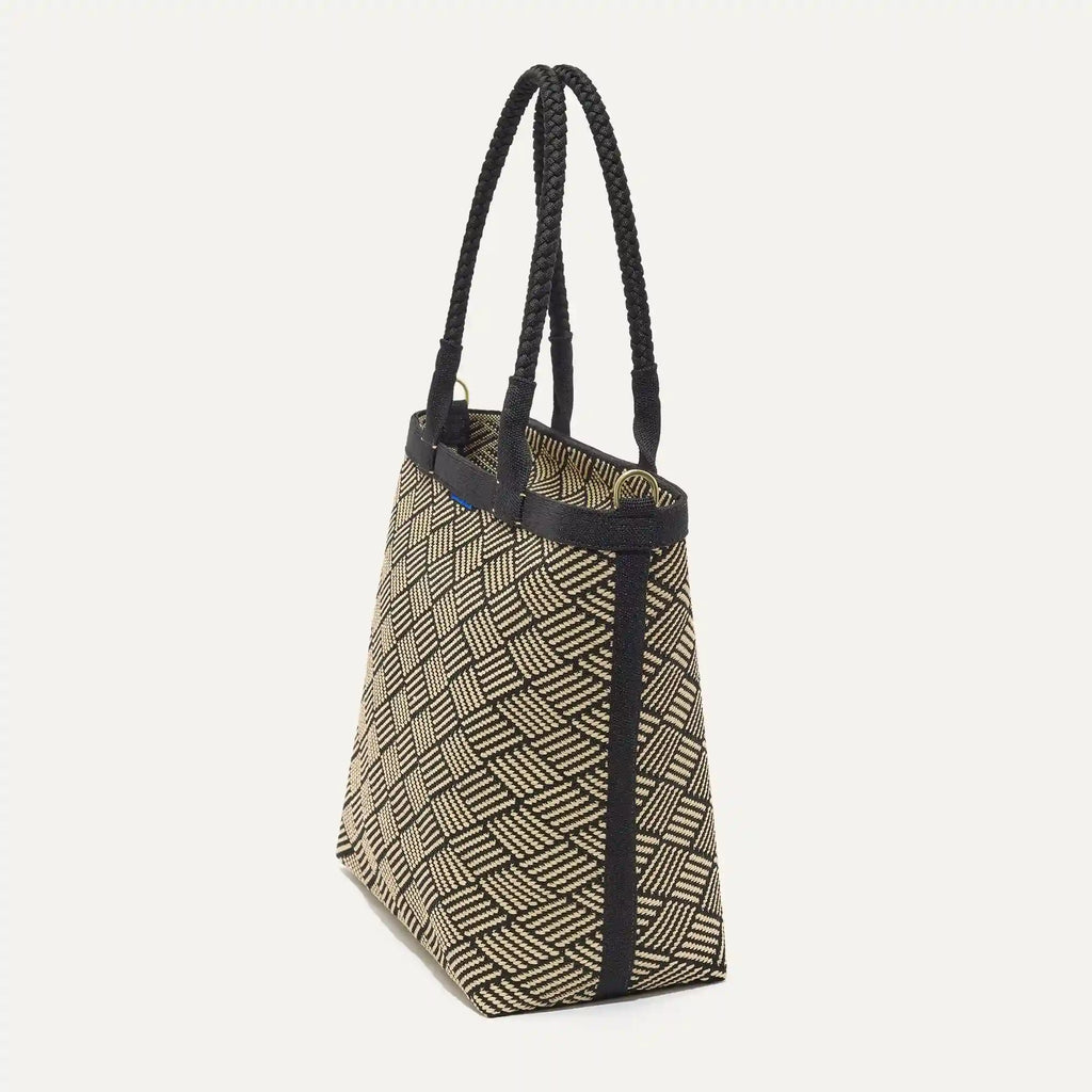 The Lightweight Zip Tote - Polar Zig Zag