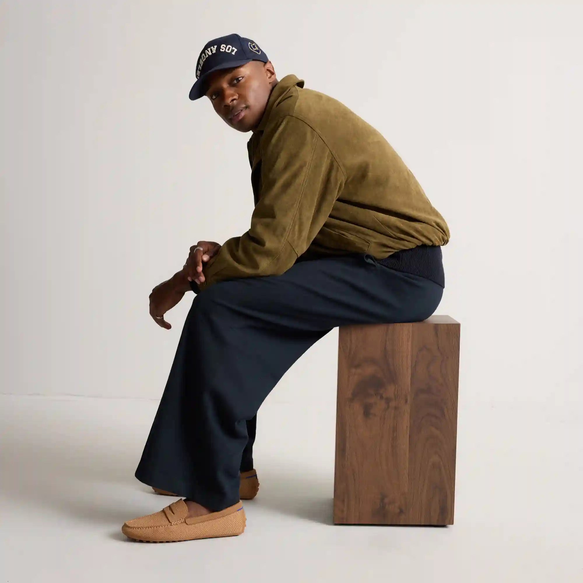 The Men's Daily Driver - Oak Herringbone