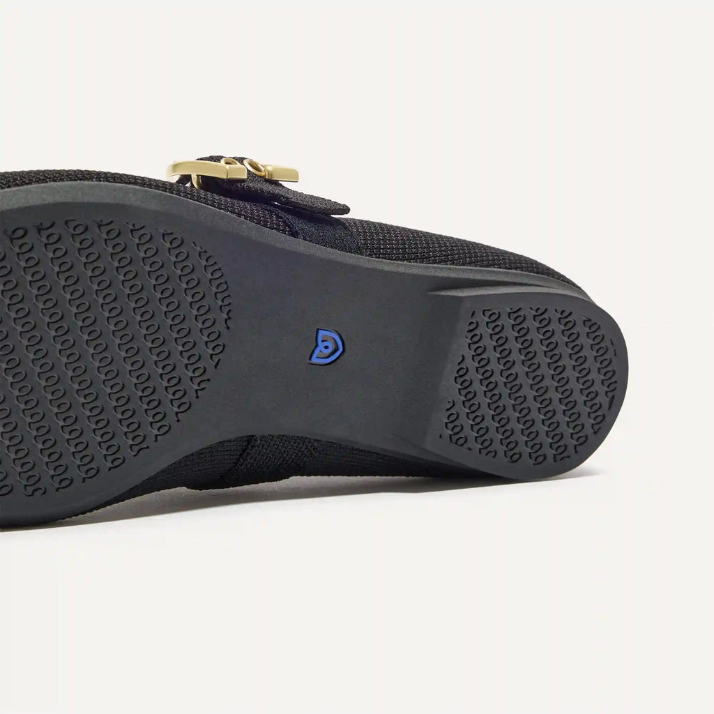 The Max Buckle Mary Jane - Black