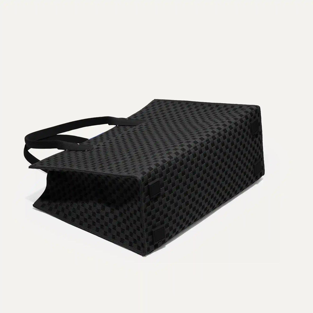 The Classic Tote - Black Sand