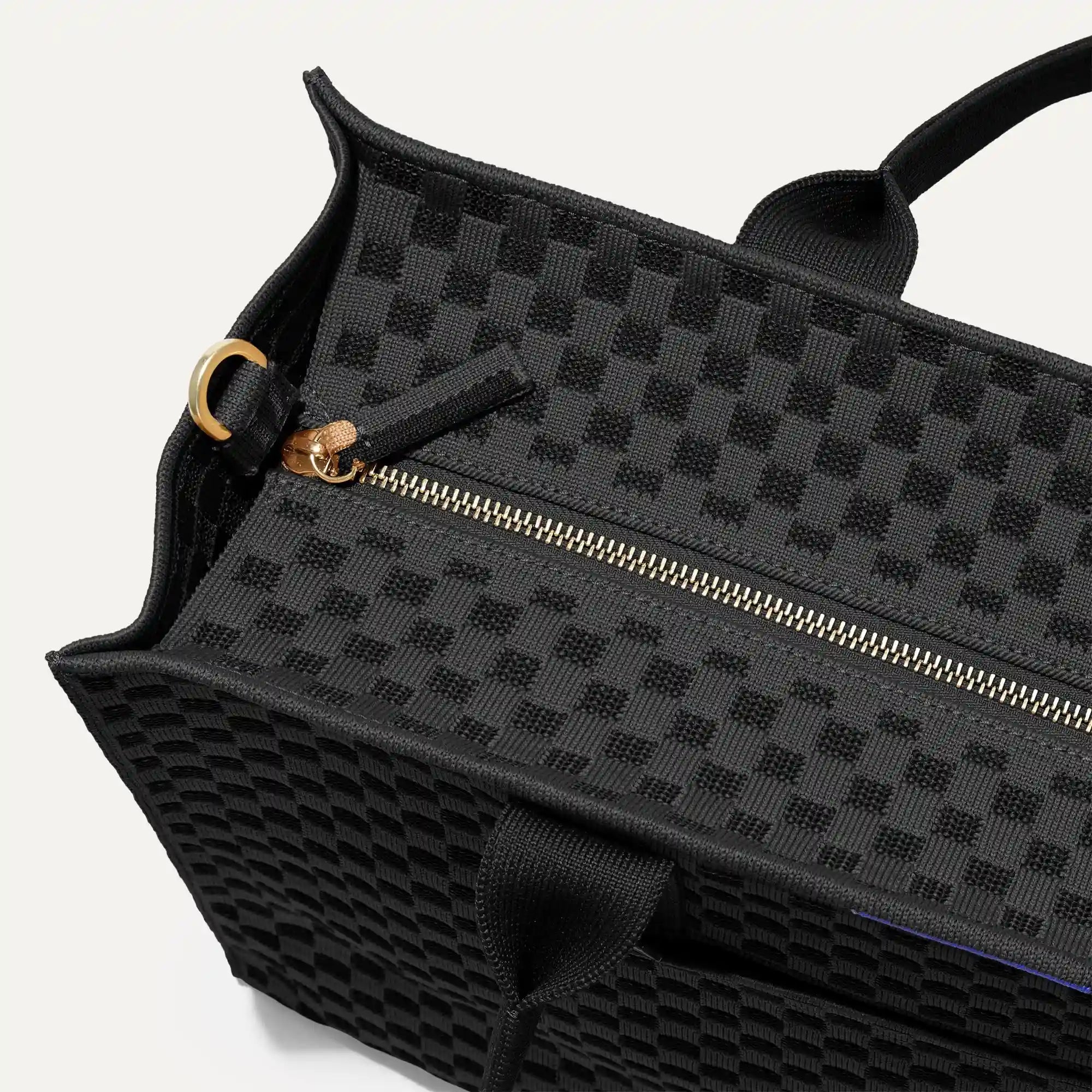 The Classic Tote - Black Sand
